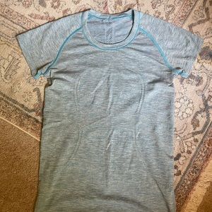 Lululemon workout tee shirt